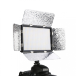 DC-520 VIDEO LED LIGHT – מנורת LED מקצועי לצילום ווידאו. . איכות גבוהה, מתאים לסטודיו ולצלמים מקצועיים.